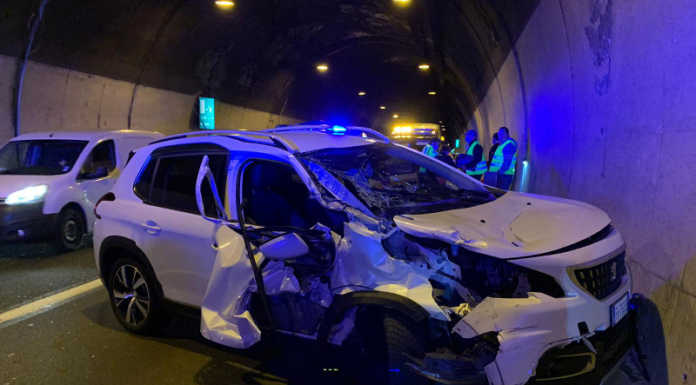 Dervio, incidente in SS36 tra un’auto e un mezzo pesante. Illesa una famiglia