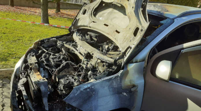 Airuno: la quinta automobile bruciata, è caccia al piromane