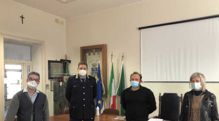 Airuno, auto incendiate: riunito in Comune il tavolo della sicurezza