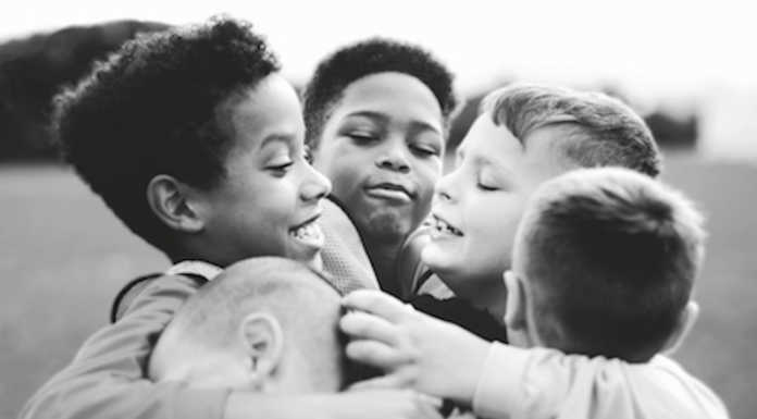 Con il premio Costruiamo il futuro contributi per 35mila euro a 26 associazioni