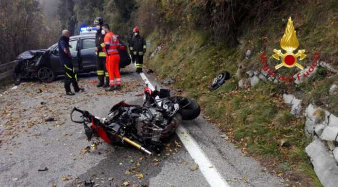 Sormano, tragico incidente sulla provinciale, morto motociclista di 47 anni