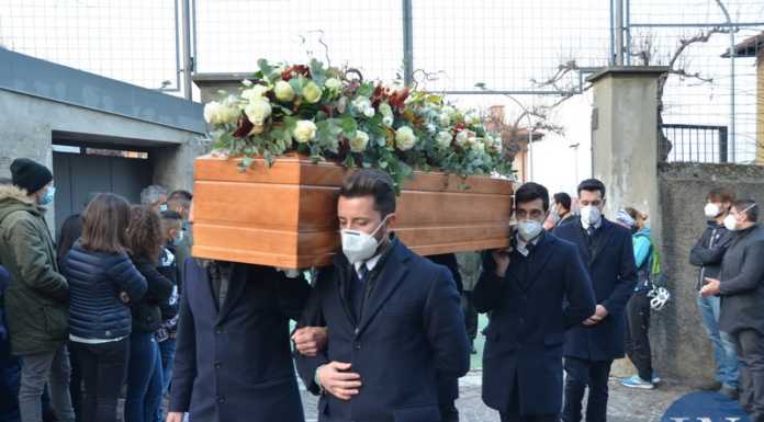 Lo struggente addio a Ugo Gilardi: “Il tuo amatissimo lavoro ti ha portato via da noi”