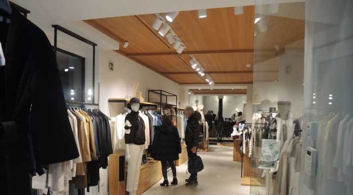 Zona arancione, riaprono i negozi, i commercianti: “Siamo positivi e propositivi”