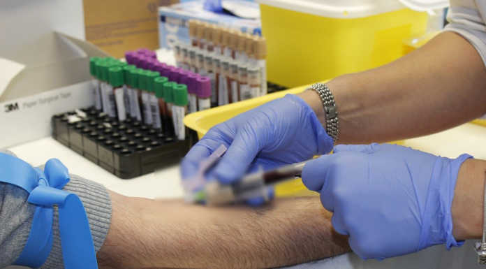 Punto prelievi a Mandello, basta code: si sperimenta la prenotazione