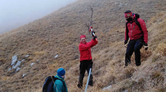 Grignetta. Recuperi in barella, il Soccorso Alpino allestisce gli ancoraggi lungo il sentiero per la Rosalba