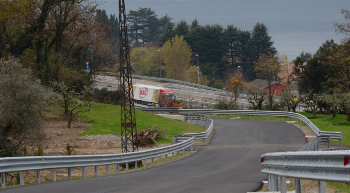 VIDEO – ‘Test drive’ nel nuovo svincolo di Mandello. Apertura vicina