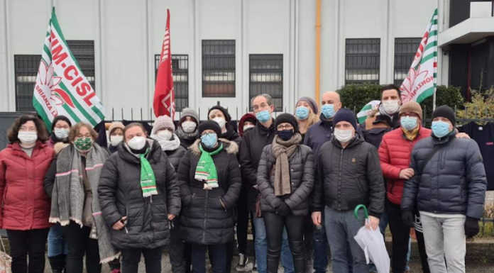 Voss Osnago, il grazie ai lavoratori che per 45 giorni hanno lottato davanti ai cancelli