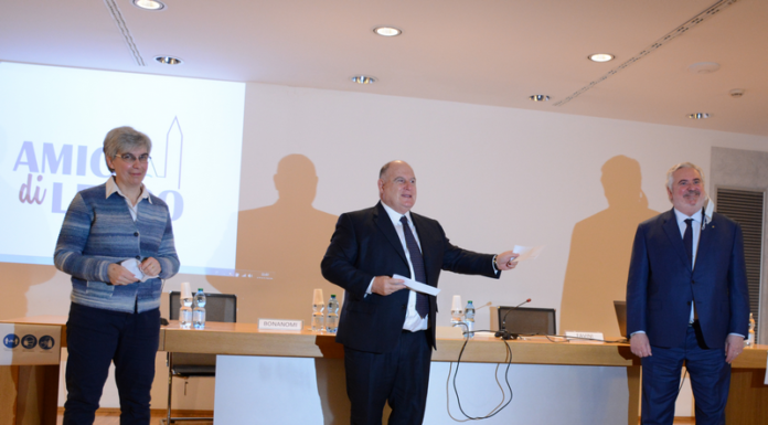 Da ‘Amici di Lecco’ un dono di Natale ai bimbi di ospedale e La Nostra Famiglia