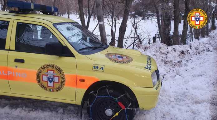 Margno. Incidente fuoripista, sciatore finisce contro una pianta