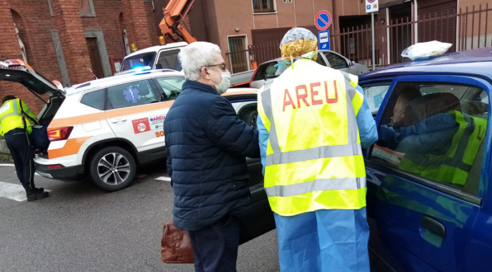 Costa Masnaga, schianto in auto contro un muro: soccorso anziano
