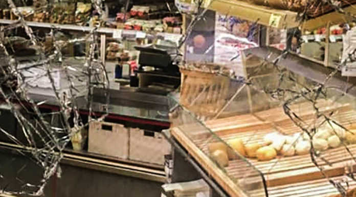 Furto al panificio: rintracciato il presunto ladro di offerte. Analisi del DNA