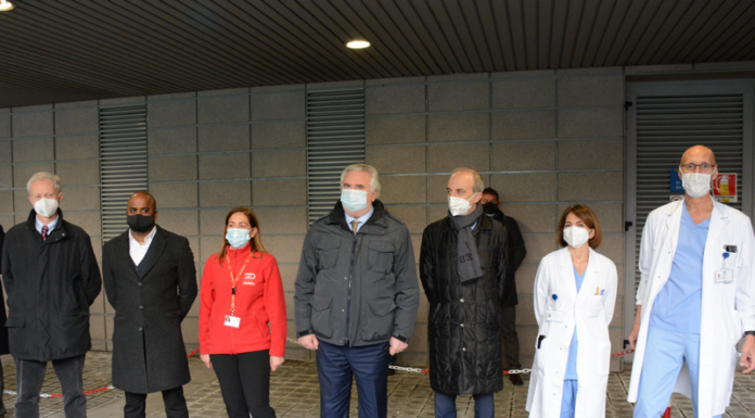 Covid, somministrati i primi 50 vaccini all’ospedale Manzoni di Lecco