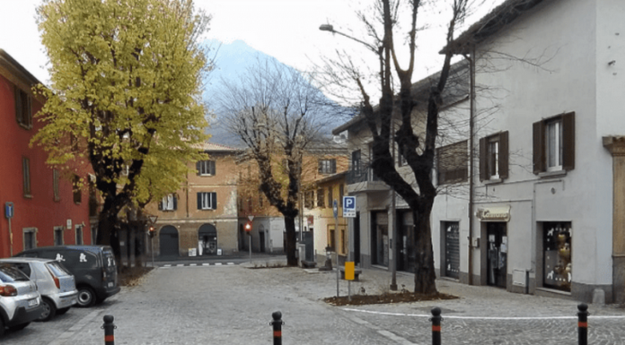 Pescarenico. Conclusi i lavori, ecco la ‘nuova’ piazza Padre Cristoforo
