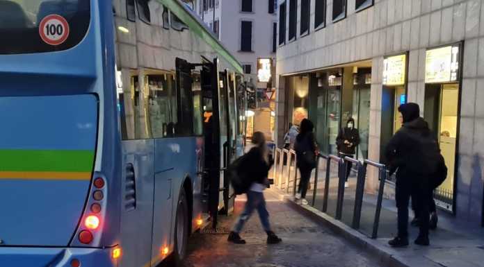 Scuole e trasporti, corse aggiuntive. Saranno attivati bus per la linea Colico-Lecco autobus studenti trasporto scolastico