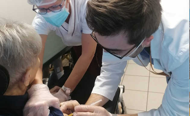 Olgiate, somministrati i primi vaccini anti Covid alla Casa Famiglia