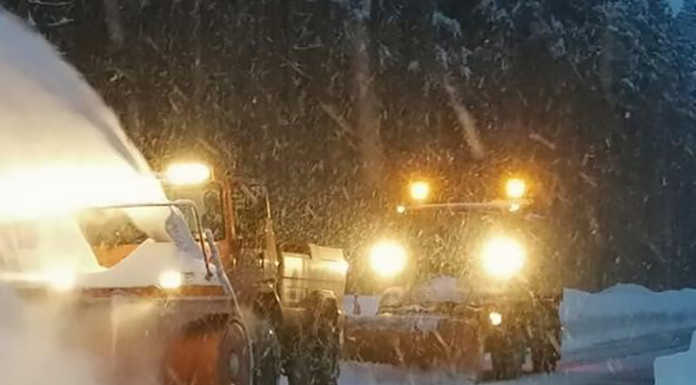 Tormenta di neve, temporaneamente chiusa la Statale 36 a Madesimo
