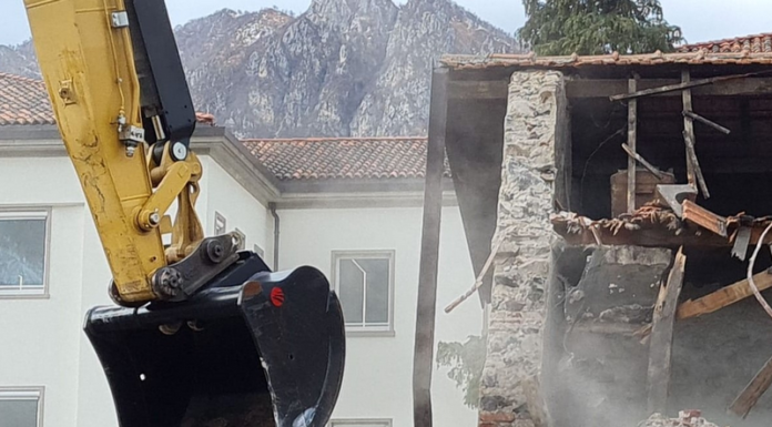 Ex Piccola, partita la riqualificazione: si demoliscono i vecchi fabbricati (VIDEO)