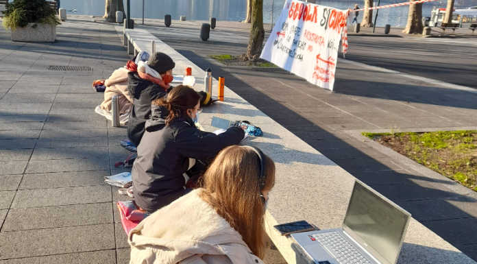 Lecco. La DAD scende in piazza, mobilitazione degli studenti