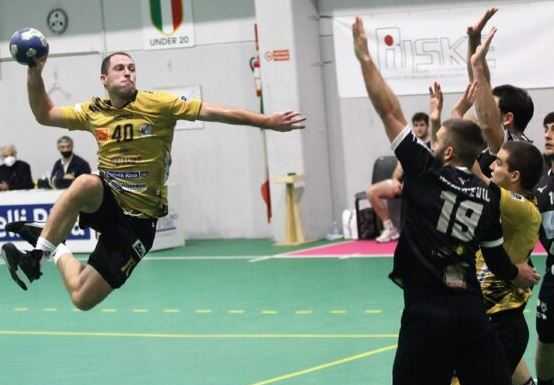 Pallamano. Tutto pronto in casa Salumificio Riva Molteno per la trasferta siciliana