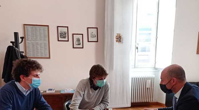 Scuola e didattica a distanza. Il sindaco incontra gli studenti: “Ascoltiamoli”