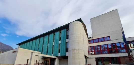 Comune di Valmadrera: lieve calo degli abitanti, 71 i nati nel 2025 valmadrera_municipio