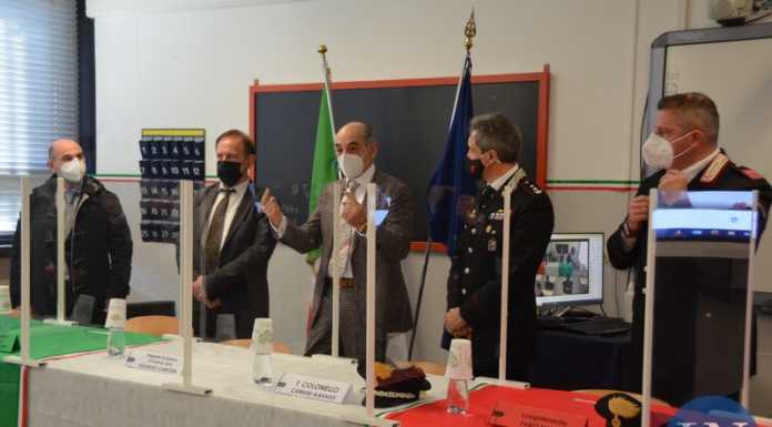 I Carabinieri all’istituto Rota per presentare il bando per diventare ufficiali dell’Arma
