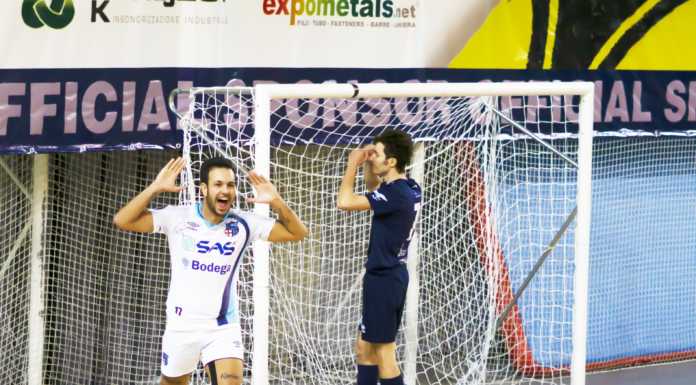 Calcio a 5, Serie B. Il Lecco stravince sul Val D Lans: 12-2 LECCO CALCIO A 5 - VAL D LANS (1)