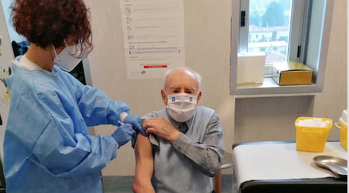 Over 80. A Oggiono e dintorni è ‘giallo’ sulle vaccinazioni, i sindaci: “Non sappiamo nulla”