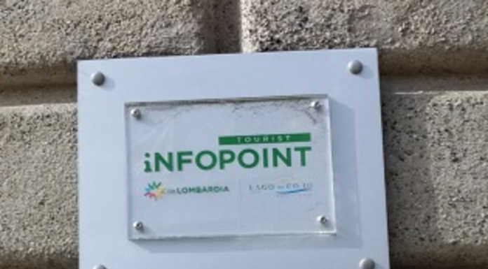 Turismo, crescono gli accessi all’infopoint di Lecco: +37% sul 2019