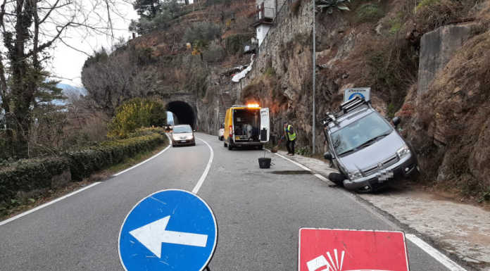Incidente tra due auto sulla Sp72 tra Bellano e Dervio