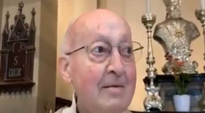 Lecco piange don Franco Colombo, sacerdote a Chiuso