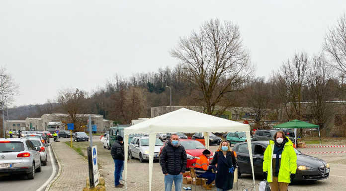 Unione della Valletta, primo ritiro sacchi ‘drive through’: “Risposta incredibile” la valletta brianza ritiro sacchi