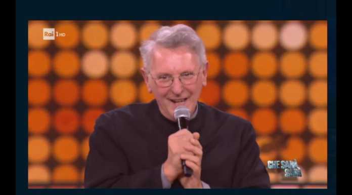 “Mamma Maria”. Don Bruno canta su Rai 1 insieme ai Ricchi e Poveri