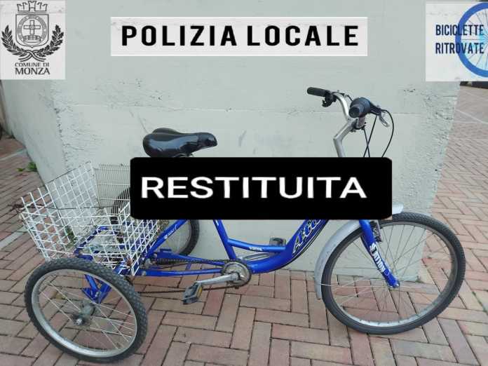 Triciclo monza rubato