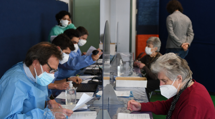 Over80, iniziate le vaccinazioni a Mandello: “Un modello da replicare”