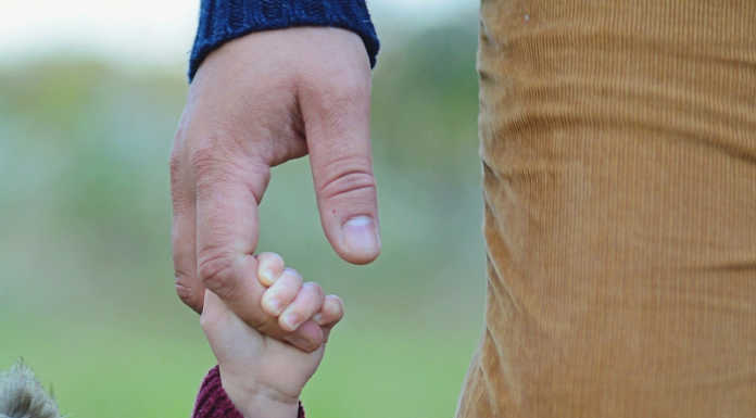 Festa del Papà. La bella lettera di Elisa: “Auguri, siete i nostri super eroi”