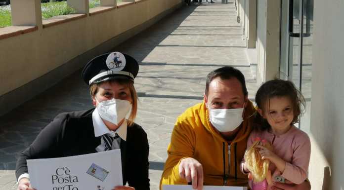 “C’è posta per te… papà”, una festa virtuale con i bimbi dell’asilo