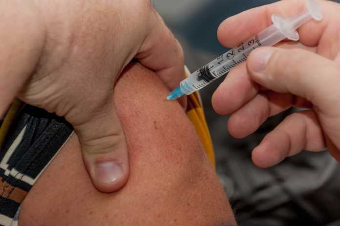 Vaccini Siringa Puntura