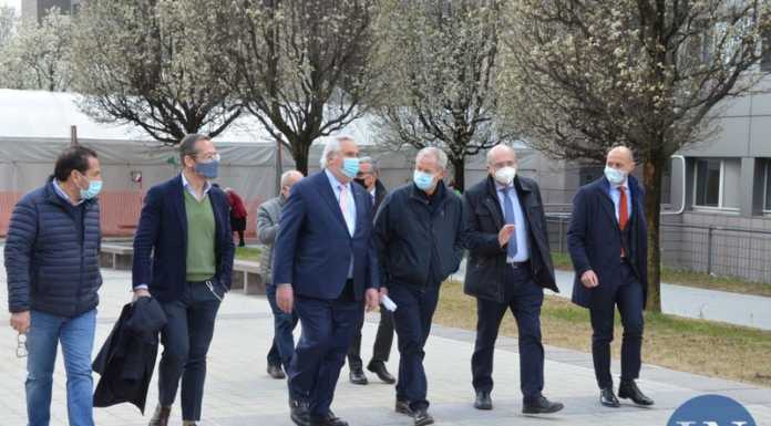Guido Bertolaso a Lecco: “Stiamo preparando la ‘macchina della Lombardia’ per vaccinare tutti” Guido Bertolaso