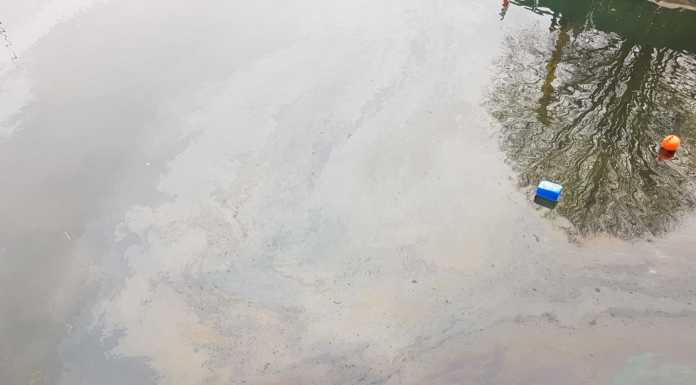 Como, carburante nel lago, sul posto i Vigili del Fuoco