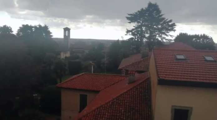 Colpo di coda dell’inverno: fiocchi di neve a Merate