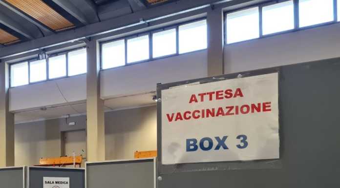 Slitta l’apertura del centro vaccini, ma i sindaci spingono: “Importante per il territorio”