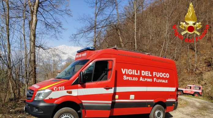 Morterone: auto giù da un dirupo, trovato morto l’automobilista saf-vigili del fuoco