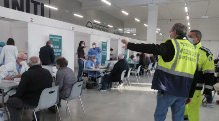 Merate, Covid: vaccinato il 70% dei meratesi. Dal 28 in servizio 42 volontari all’hub Technoprobe