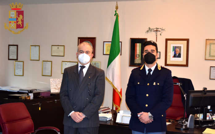 Il questore Alfredo D'Agostino e il dirigente della squadra mobile Gianluca Gentiluomo