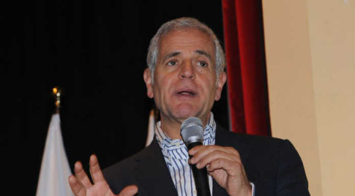 Vitalizio ripristinato a Formigoni. M5S: “La casta non muore mai”