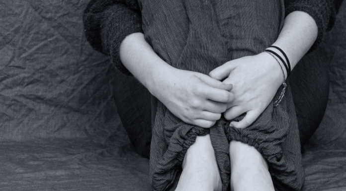 “La fatica di crescere in adolescenza”, un webinar il 12 aprile adolescenza-problemi