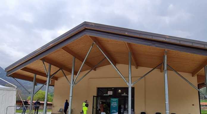 Il centro vaccinale di Barzio chiuderà il 30 giugno. Si cerca un’alternativa Il centro vaccinale allestito a Barzio