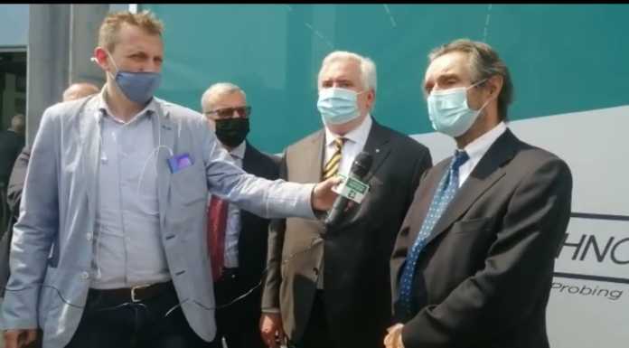 Centri vaccini, il governatore Fontana fa tappa anche a Cernusco