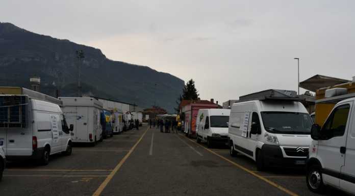 Lecco. Al mercato la protesta degli ambulanti: “penalizzati e discriminati”